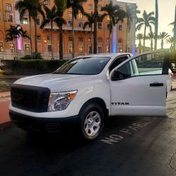 2017 Nissan Titan