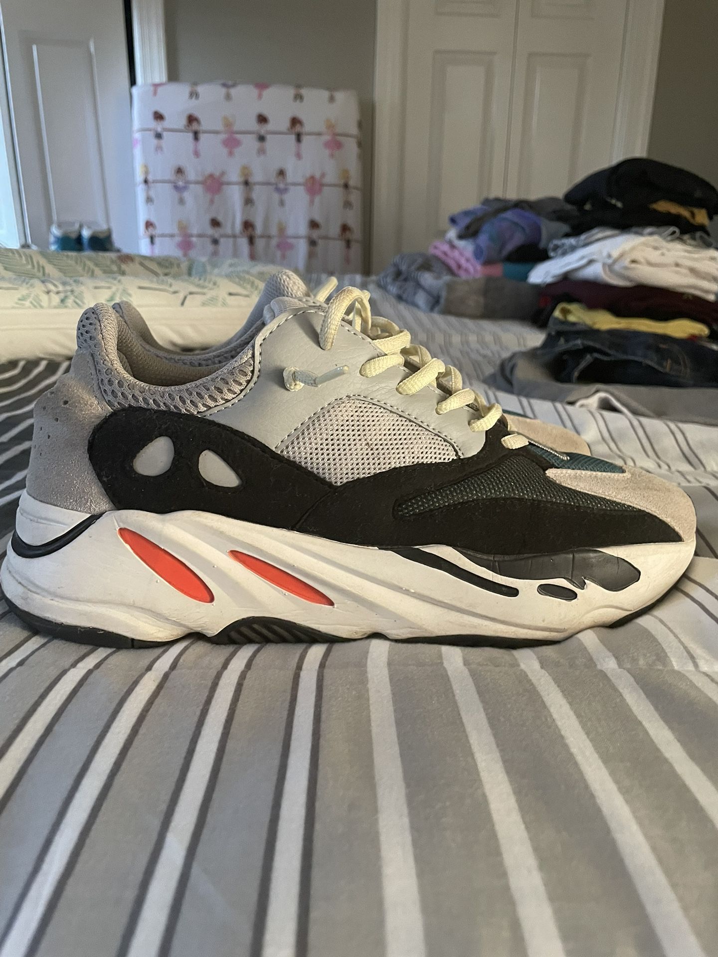 Yeezy 700