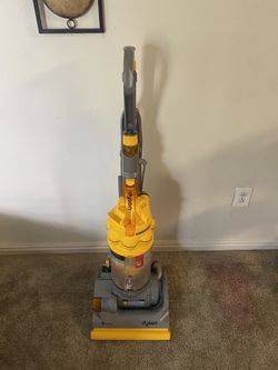 Dyson Vacuum 
