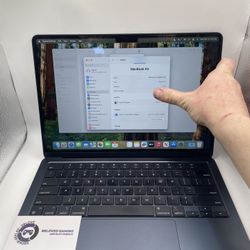 MacBook Air M2 - 8gb - 256gb - In Great Condition - 2 Month Warranty - For Sale Or Trade