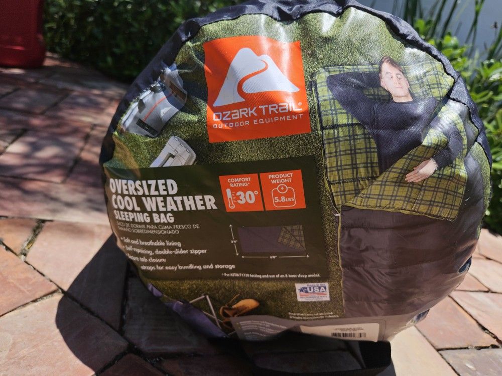 Ozark Trail Oversized 30F Cool Weather Sleeping Bag