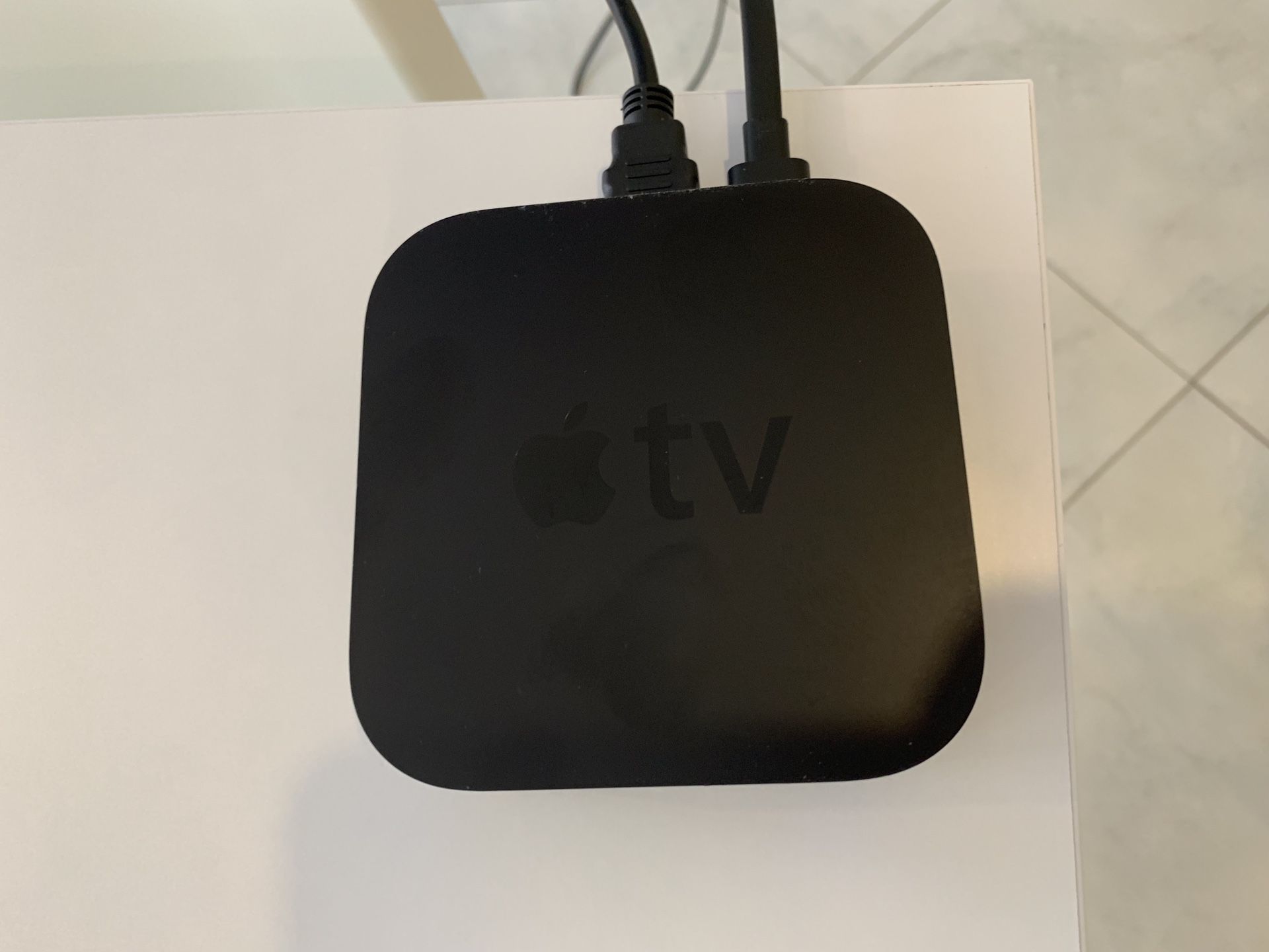 Apple TV 4th Generation 32GB with remote