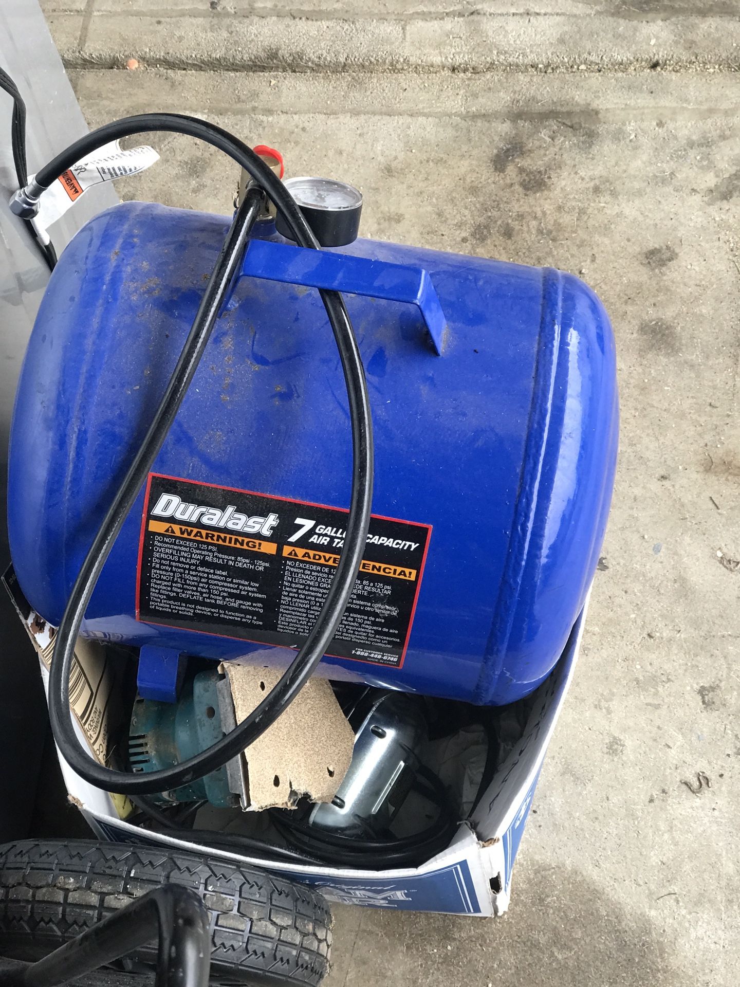 Duralast Portable 7gal Air Tank