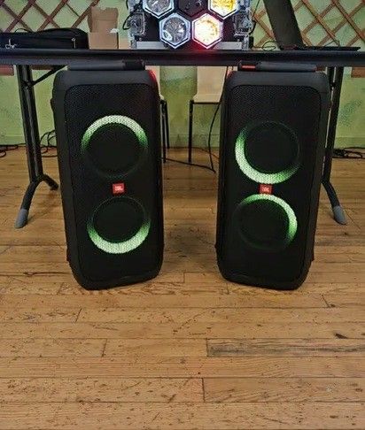 Fairly Used Speaker JBL Partybox 310 Pair