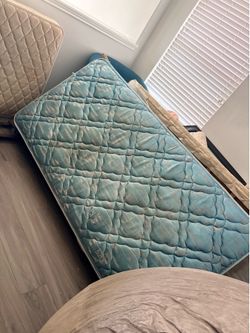 Twin mattress