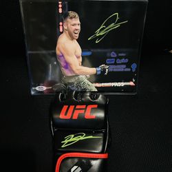  Dricus Du Plessis Autograph UFC Glove COA PSA & 8x10 photo