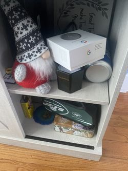 TV Stand (like New!)