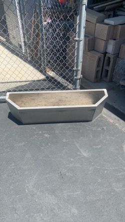 Metal storage container