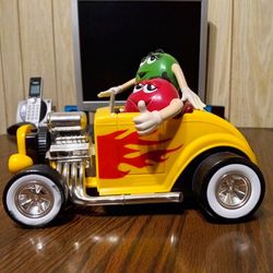 M&M  Hot Rod