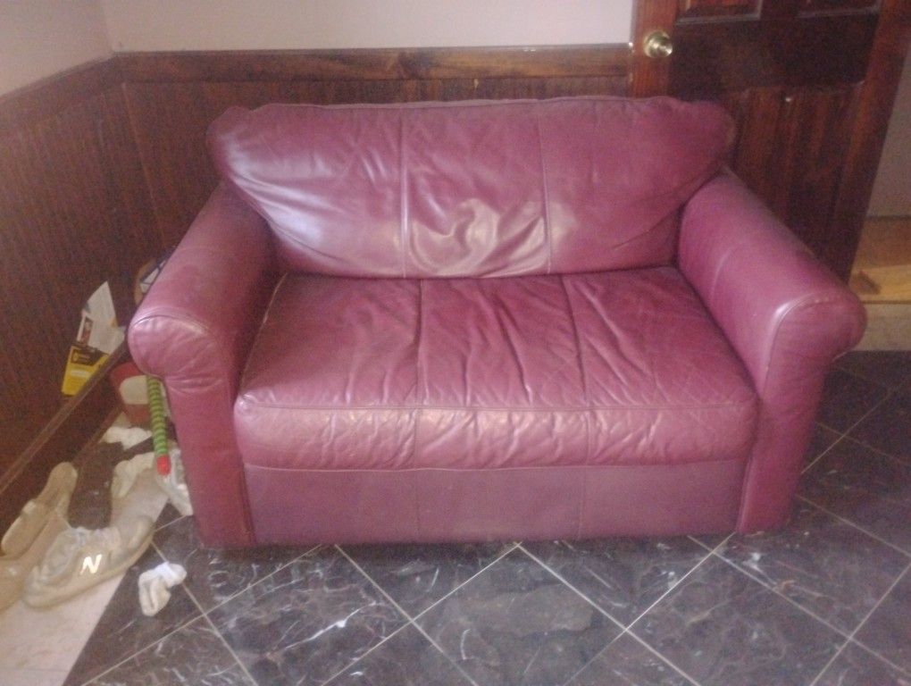 Love Seat And Lg Chair