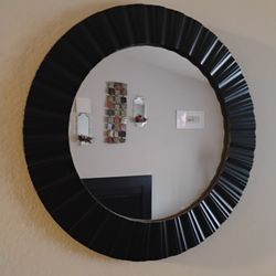 Round Black Mirror 