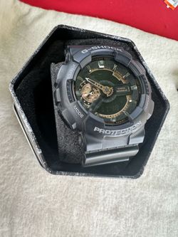 Casio Men's GA110RG-1A G-Shock Black Watch