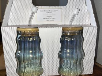 ✨ Cupcakes and Cashmere Set of 2 Drinking Glasses✨