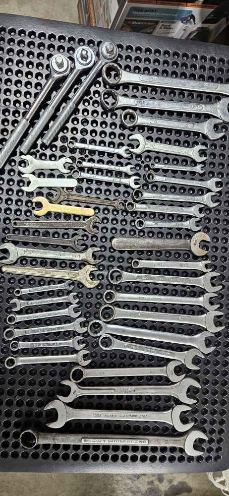 BULK LOT WRENCHES AND RATCHETS