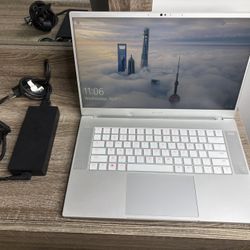 Razer Blade 15 Gaming Laptop i7-9750H RTX 2070 Max-Q 16GB RAM 512GB SSD 15.6” White 