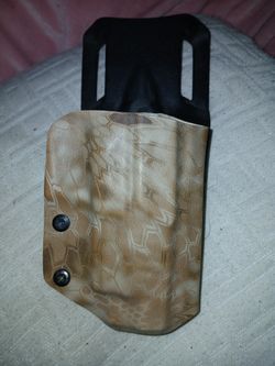 Gun holsters