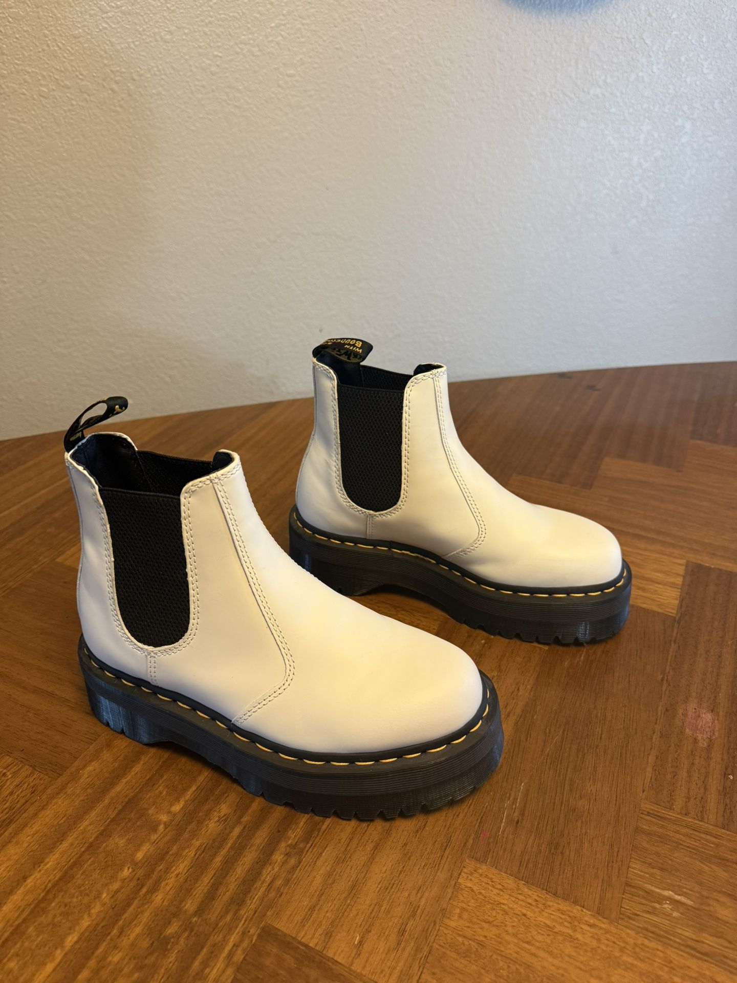 White Platform Doc Boots EU 38