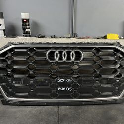 2021-2022-2023-2024 AUDI Q5 GRILL OEM USED