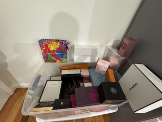 Empty Boxes .