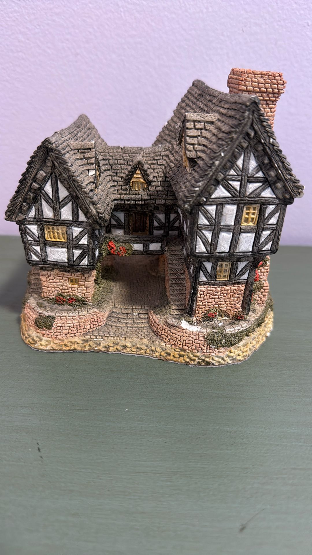 David Winter Figurine