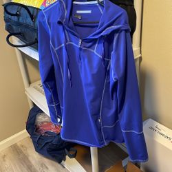 Size Large Thin Hoodie