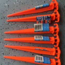 Brand new of 6 pieces of STAKE SUPER. Size: 11".