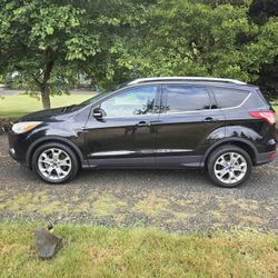 2014 Ford Escape Titani
