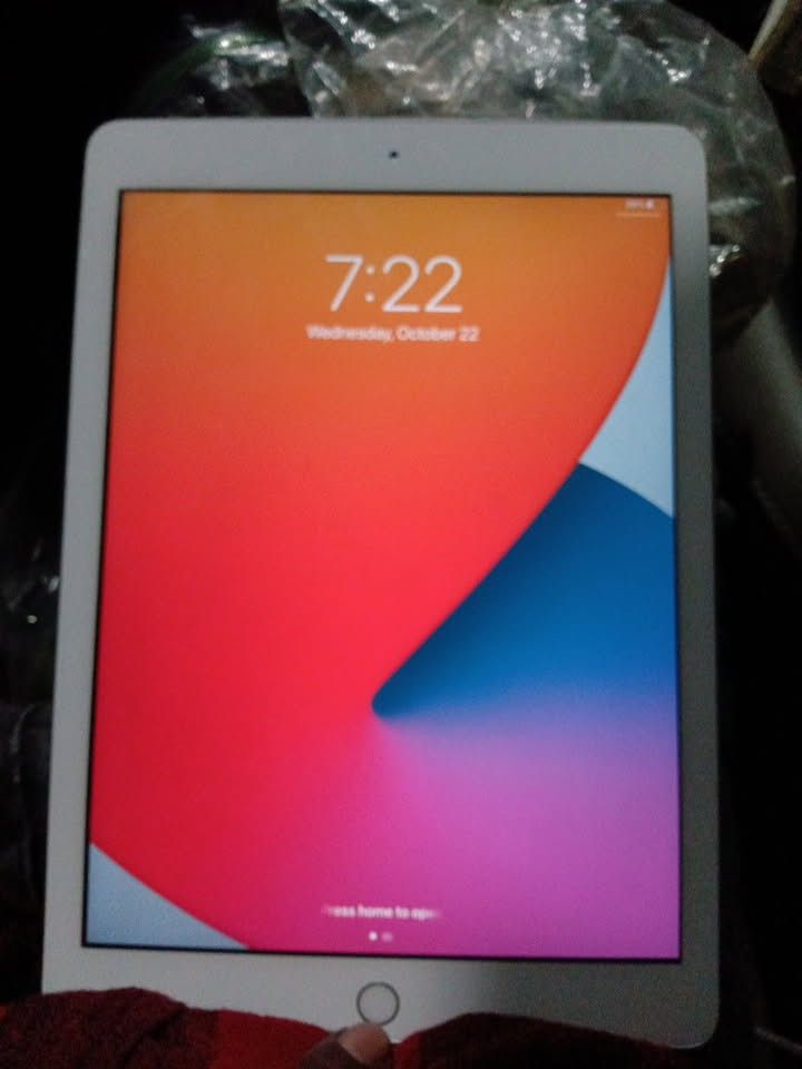 Ipad 5th Generation. 128Gig.