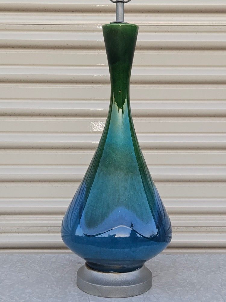 1950s Mid Century Royal Haeger Lamp