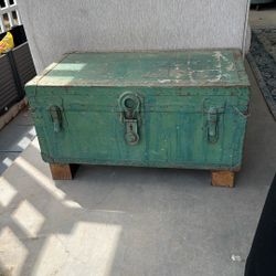 Wooden Trunk 