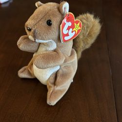 Ty Beanie Baby Nuts Squirrel Style #4114