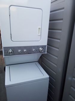 Whirlpool 24" Stacked Washer Dryer Electric 240v heavy duty