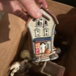 Halloween Large Lot Of Stuff ( Take It All For $10)