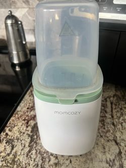 Momcozy bottle warmer