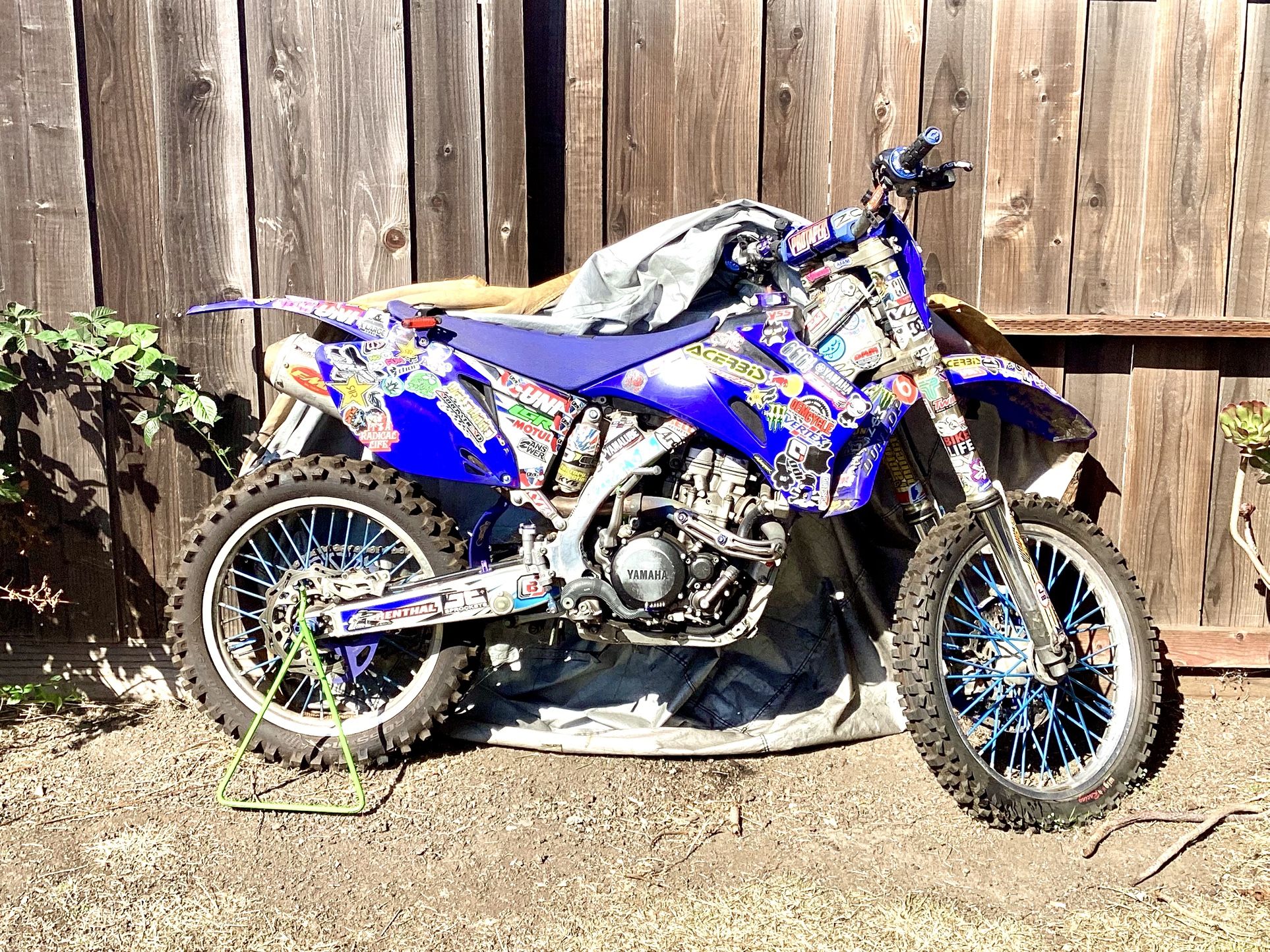 2008 yamaha YZ250F blue chip racing dirt bike (lots of new parts) Runs Great! OBO