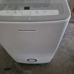 Dehumidifier 