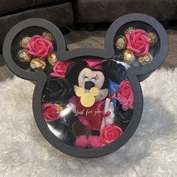 Disney Theme Minnie Mouse Graduation Gift Box