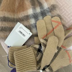 Burberry Gloves And Beanie 