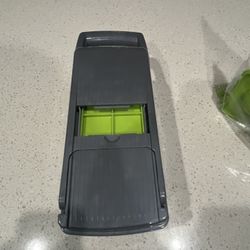 Vegetable Chopper (All Parts Included)