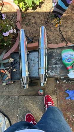 Slip On Harley Pipes. 