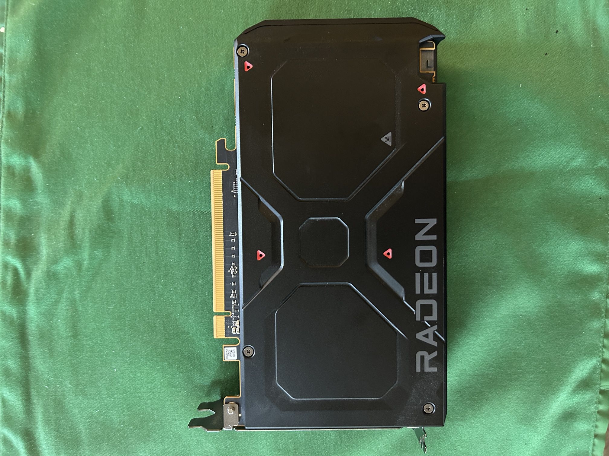 AMD Radeon RX 7600 Graphics Card