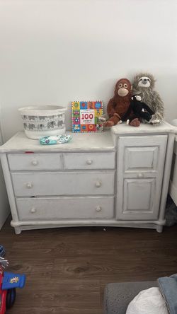 Dresser