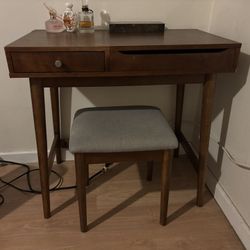 Petite Wooden Vanity w/ bench seat
