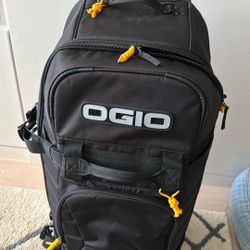Ogio 9800 Rig