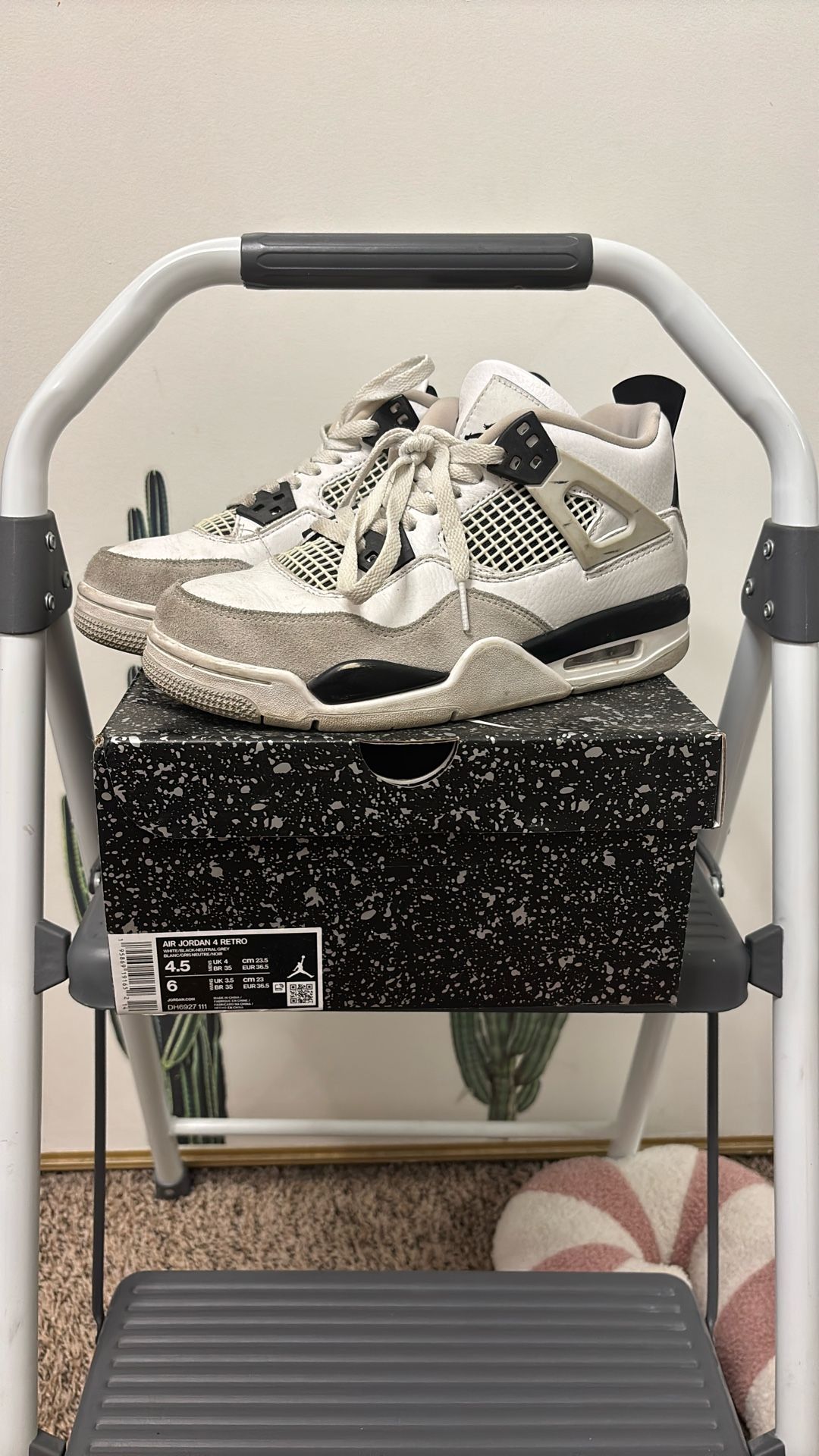 Air Jordan 4 Retro