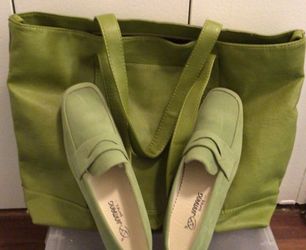 Green Vegan Tote & Matching Suede Loafers (Sz 6.5)