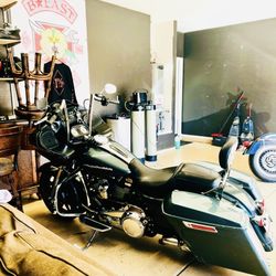 Motorcycle ( Harley Davidson ) 