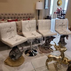 Set Of 4 White Bar Stools Brand New 