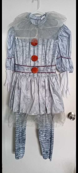 Brand new 🎃 Halloween 👻 women's Pennywise costume size XL (16/18)