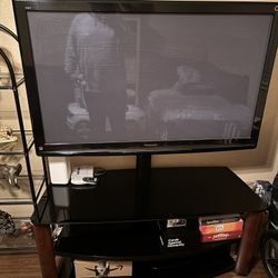 Panasonic Tv With Stand And Shelves 